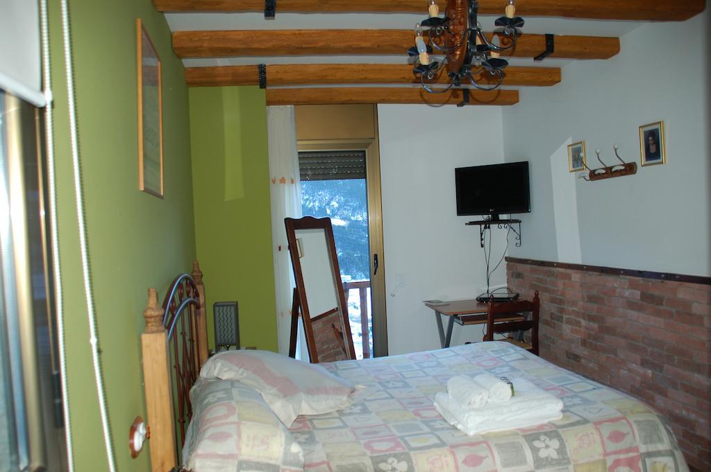 Casa Rural Restaurant Borda Patxeta Canillo Ruang foto